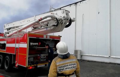 Спасатели ликвидировали открытое горение в ТЦ "РемиСити" в Хабаровске